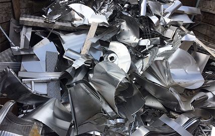 PR Metal køber alle former for metalskrot f.eks. rustfrit stål.